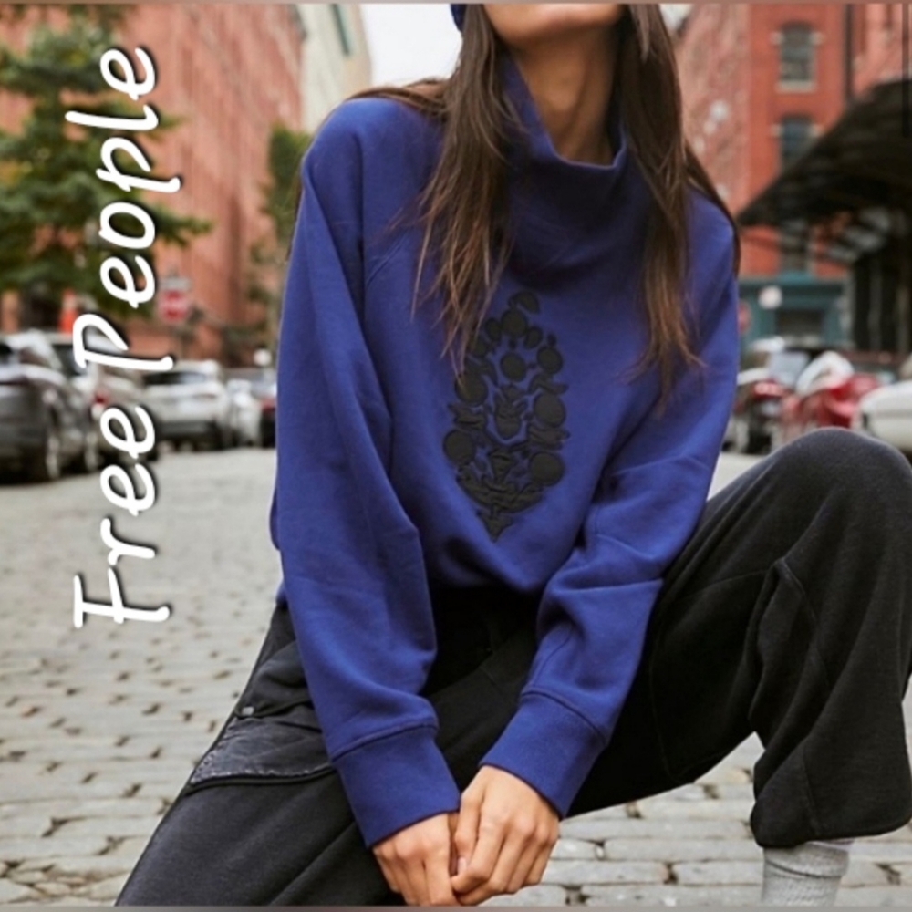 Free People Movement Good Times Logo Sweatshirt (Navy) XS